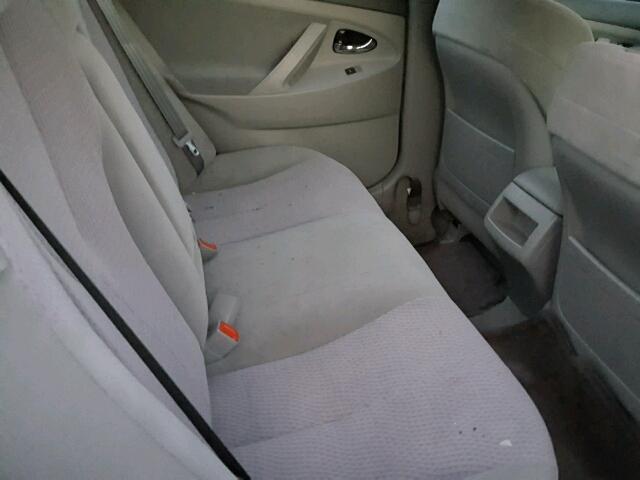 4T4BF3EK6BR184330 - 2011 TOYOTA CAMRY BASE SILVER photo 6