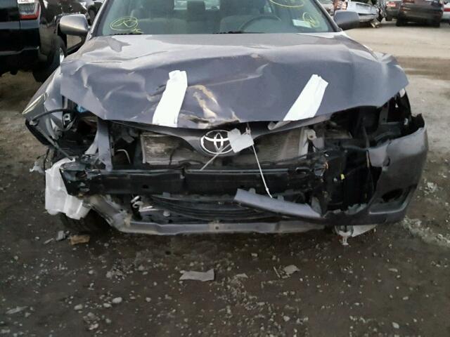 4T4BF3EK6BR184330 - 2011 TOYOTA CAMRY BASE SILVER photo 9