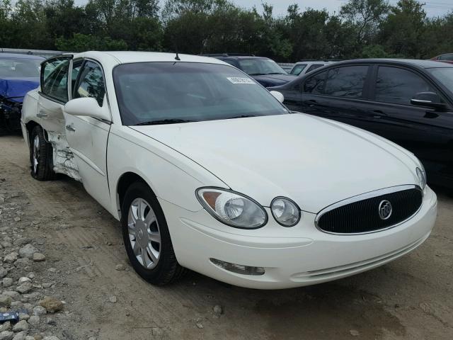 2G4WC532551281943 - 2005 BUICK LACROSSE C WHITE photo 1