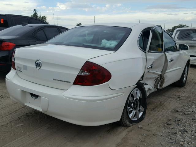 2G4WC532551281943 - 2005 BUICK LACROSSE C WHITE photo 4