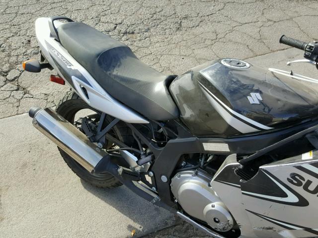 VTTGM51A162103610 - 2006 SUZUKI GS500 FK GRAY photo 6