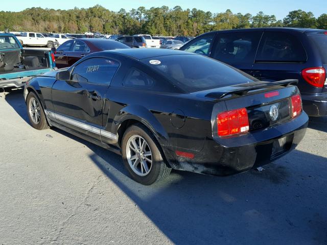 1ZVFT80NX55171728 - 2005 FORD MUSTANG BLACK photo 3