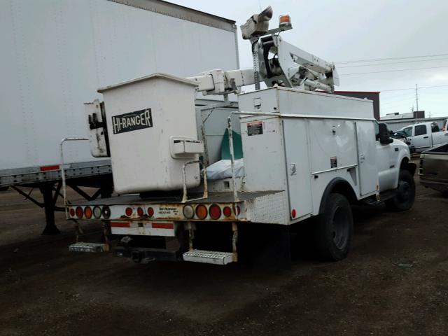 1FDAF56P44EC20282 - 2004 FORD F550 SUPER WHITE photo 4