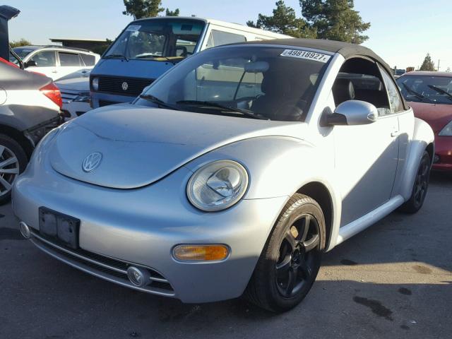 3VWCM31Y64M315893 - 2004 VOLKSWAGEN NEW BEETLE Gümüş foto 2