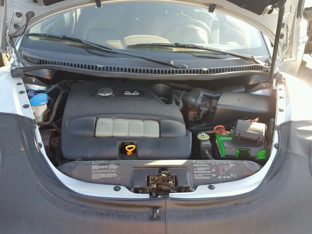 3VWCM31Y64M315893 - 2004 VOLKSWAGEN NEW BEETLE Gümüş foto 7