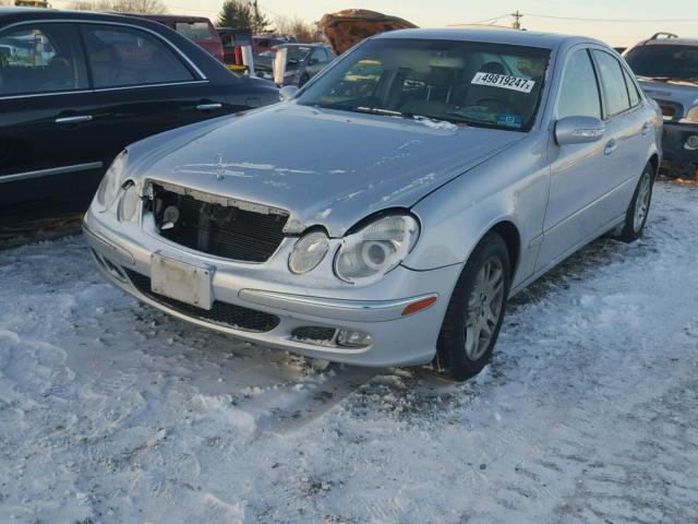 WDBUF65J53A338706 - 2003 MERCEDES-BENZ E 320 SILVER photo 2