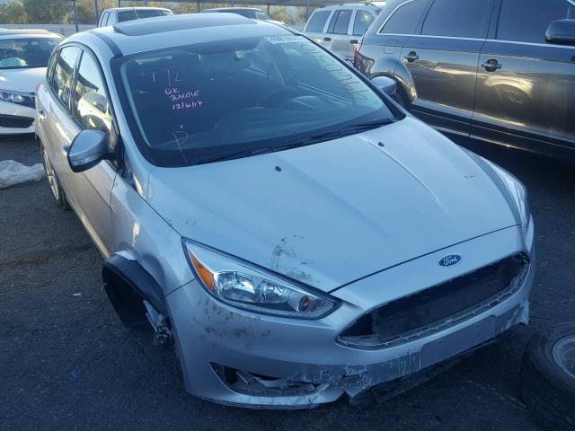 1FADP3K20FL204548 - 2015 FORD FOCUS SE SILVER photo 1