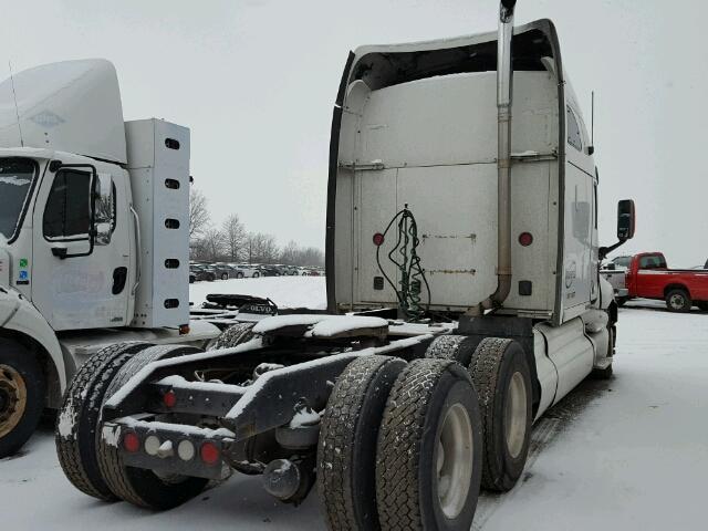 1XKTDB9X47J183263 - 2007 KENWORTH TRACTOR WHITE photo 4