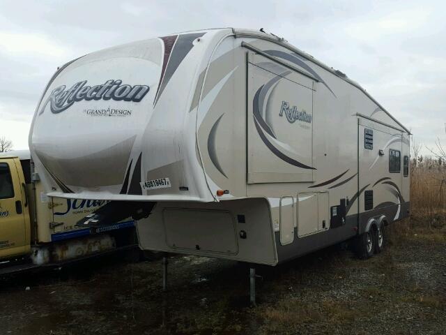 573FR3520F3301833 - 2015 CAMP 5TH WHEEL TWO TONE photo 2