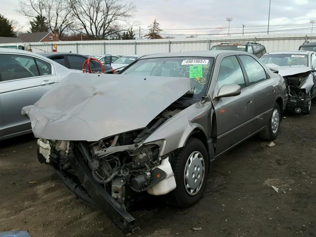 4T1BG22K4XU400897 - 1999 TOYOTA CAMRY CE GRAY photo 2