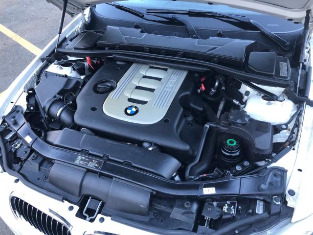 WBAPN7C50BA949607 - 2011 BMW 335 D WHITE photo 9
