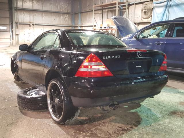 WDBKK47F1WF009248 - 1998 MERCEDES-BENZ SLK 230 KO BLACK photo 3