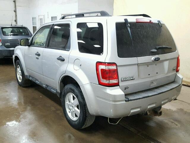 1FMCU0DG3BKA80681 - 2011 FORD ESCAPE XLT SILVER photo 3