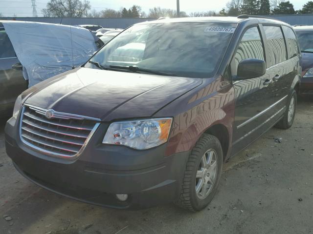 2A4RR5D1XAR285823 - 2010 CHRYSLER TOWN & COU BLACK photo 2