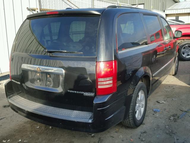 2A4RR5D1XAR285823 - 2010 CHRYSLER TOWN & COU BLACK photo 4