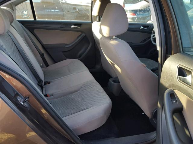 3VW2K7AJ5BM385846 - 2011 VOLKSWAGEN JETTA BASE BROWN photo 6