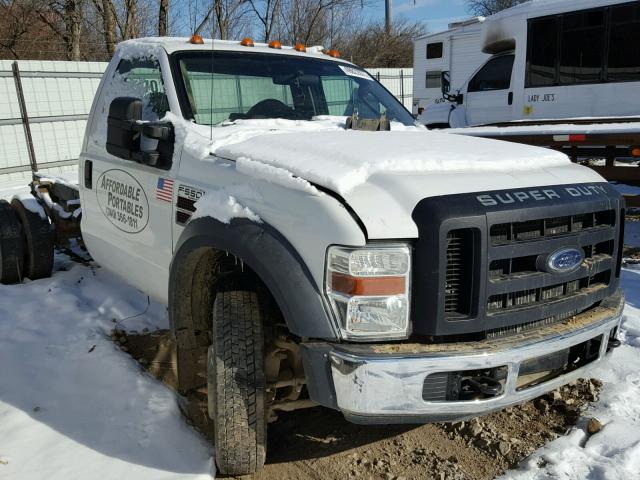 1FDAF57R78EC00744 - 2008 FORD F550 SUPER WHITE photo 1