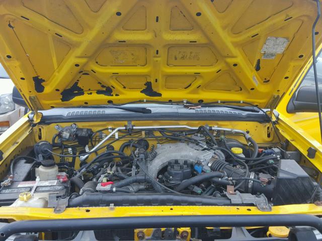 5N1ED28Y4YC534897 - 2000 NISSAN XTERRA XE YELLOW photo 7