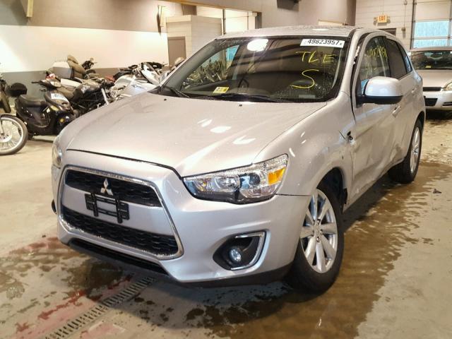 4A4AR4AU1EE026208 - 2014 MITSUBISHI OUTLANDER SILVER photo 2