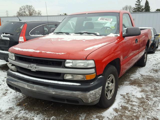 1GCEC14V81Z331611 - 2001 CHEVROLET SILVERADO RED photo 2