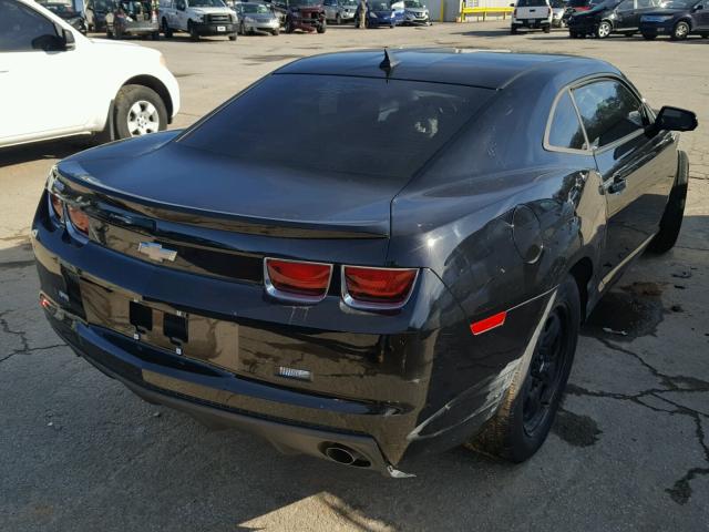 2G1FA1E34D9156434 - 2013 CHEVROLET CAMARO LS BLACK photo 4