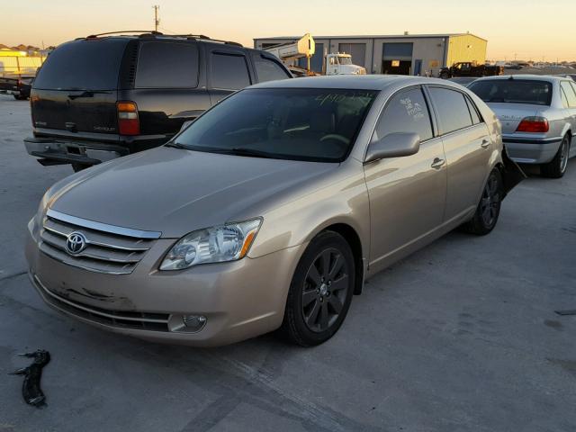 4T1BK36BX6U167573 - 2006 TOYOTA AVALON XL GOLD photo 2