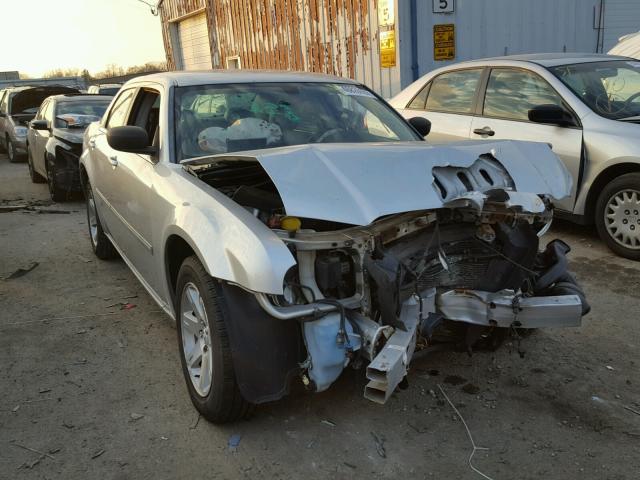 2C3KA53G57H746773 - 2007 CHRYSLER 300 TOURIN SILVER photo 1