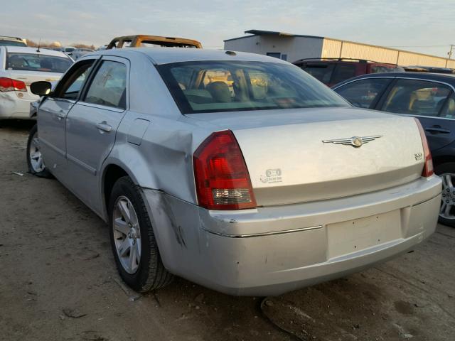 2C3KA53G57H746773 - 2007 CHRYSLER 300 TOURIN SILVER photo 3