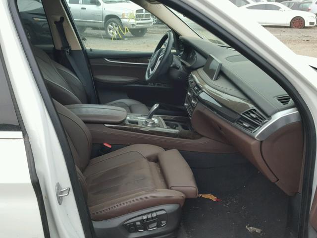 5UXKR0C56G0P31949 - 2016 BMW X5 XDRIVE3 WHITE photo 5