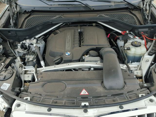 5UXKR0C56G0P31949 - 2016 BMW X5 XDRIVE3 WHITE photo 7