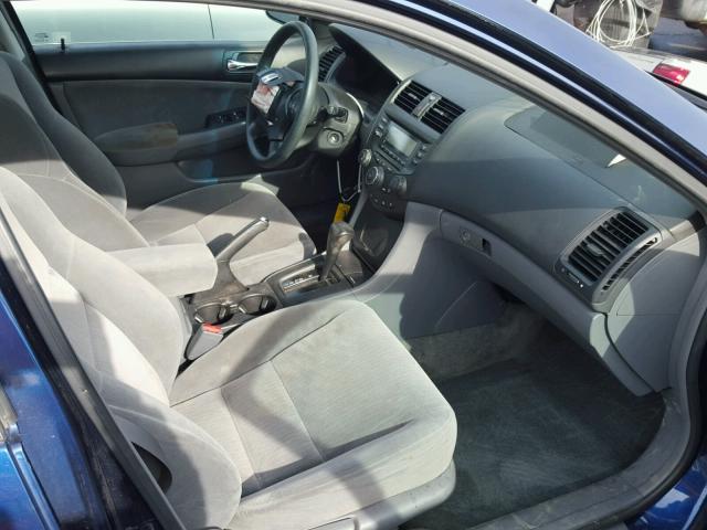 1HGCM56405A054393 - 2005 HONDA ACCORD LX BLUE photo 5