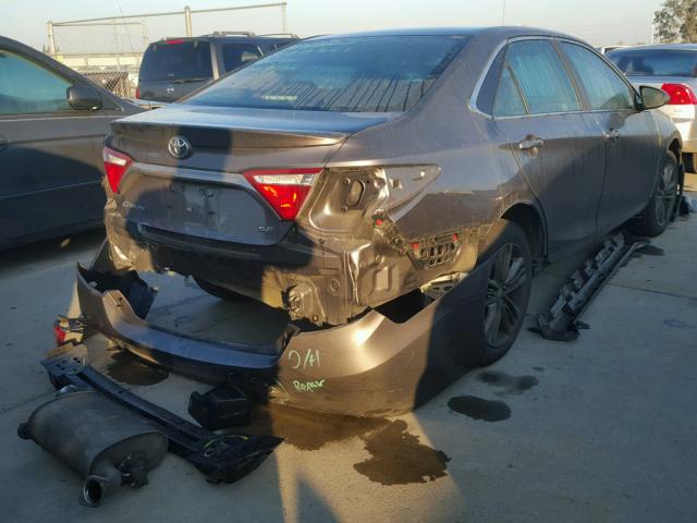 4T1BF1FK1FU957563 - 2015 TOYOTA CAMRY LE CHARCOAL photo 4