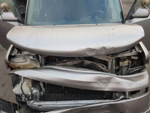 JTLKT324064090922 - 2006 TOYOTA SCION XB ნაცრისფერი ფოტო 7