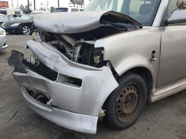 JTLKT324064090922 - 2006 TOYOTA SCION XB ნაცრისფერი ფოტო 9