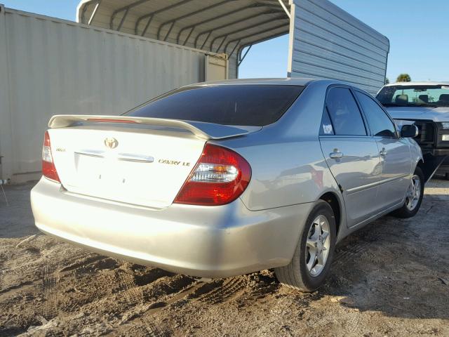 4T1BE32K12U594132 - 2002 TOYOTA CAMRY LE GRAY photo 4