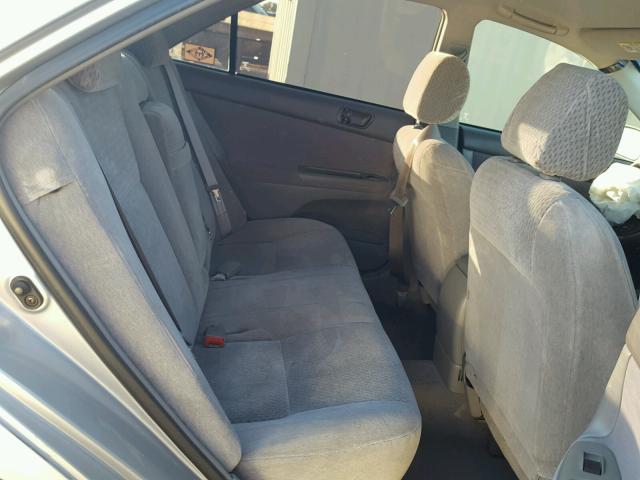 4T1BE32K12U594132 - 2002 TOYOTA CAMRY LE ნაცრისფერი ფოტო 6