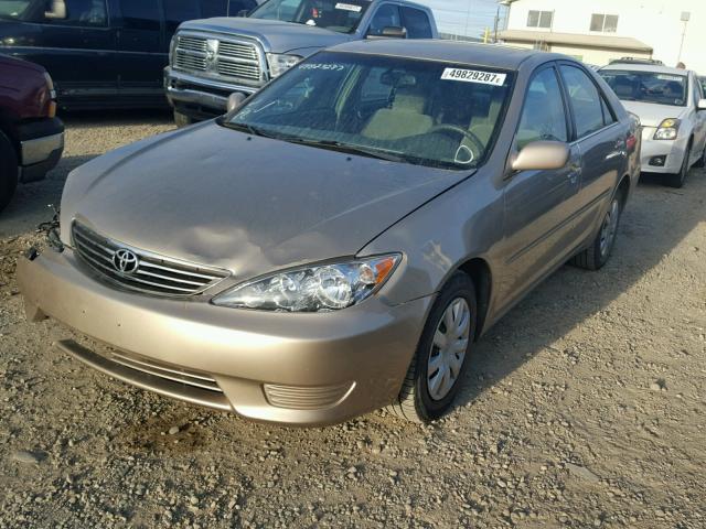 4T1BE32K16U146737 - 2006 TOYOTA CAMRY LE BEIGE photo 2