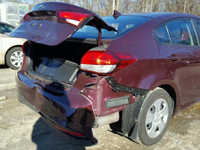 3KPFK4A75HE035336 - 2017 KIA FORTE LX MAROON photo 9