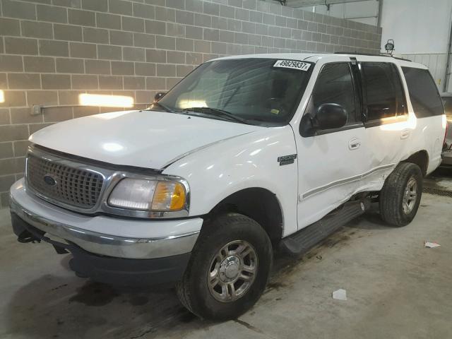 1FMRU1661YLB99899 - 2000 FORD EXPEDITION WHITE photo 2