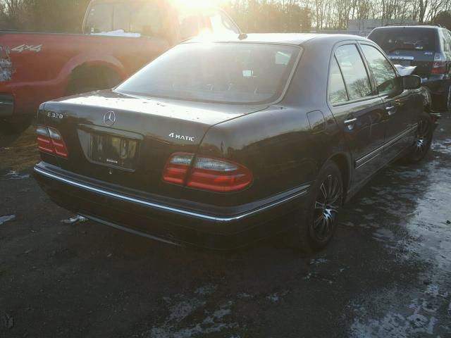 WDBJF82J9YX039212 - 2000 MERCEDES-BENZ E 320 4MAT BLACK photo 4