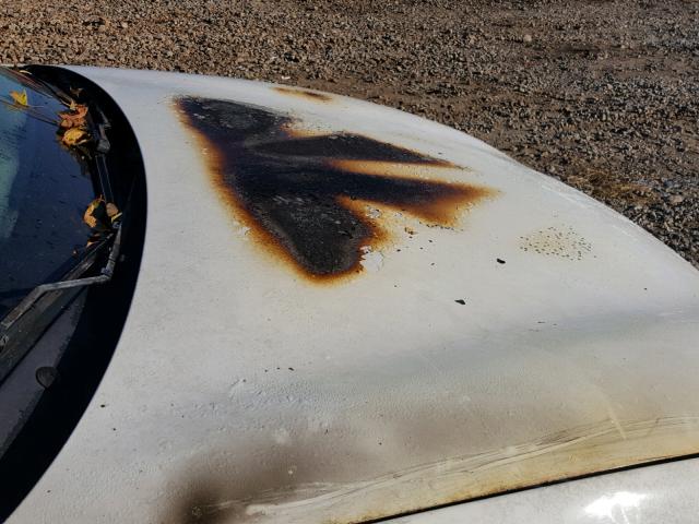 1G2WP12K01F164037 - 2001 PONTIAC GRAND PRIX Սպիտակ լուսանկար 9