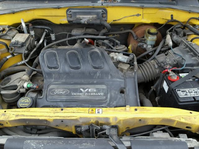 1FMYU04142KC75710 - 2002 FORD ESCAPE XLT YELLOW photo 7