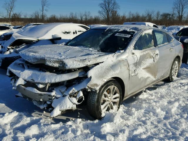 1G1ZE5STXGF314297 - 2016 CHEVROLET MALIBU LT SILVER photo 2