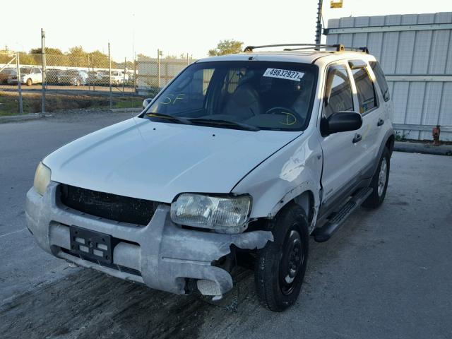 1FMCU03101KF60804 - 2001 FORD ESCAPE XLT WHITE photo 2