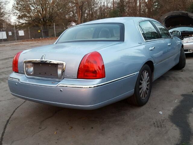1LNHM82W75Y634501 - 2005 LINCOLN TOWN CAR S BLUE photo 4
