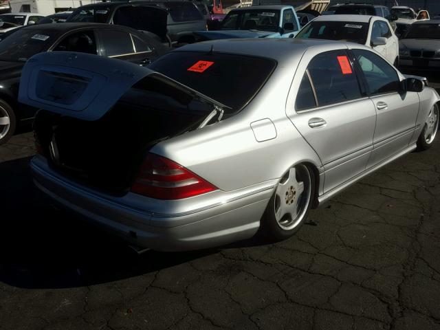 WDBNG70J0YA123952 - 2000 MERCEDES-BENZ S 430 SILVER photo 4