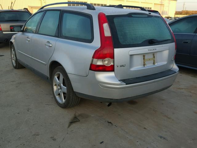 YV1MJ682562172880 - 2006 VOLVO V50 T5 SILVER photo 3