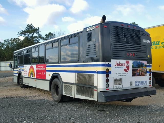 15GCB211351112733 - 2005 GILLIG TRANSIT BU WHITE photo 3