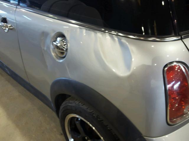 WMWRE33556TJ39319 - 2006 MINI COOPER S SILVER photo 9