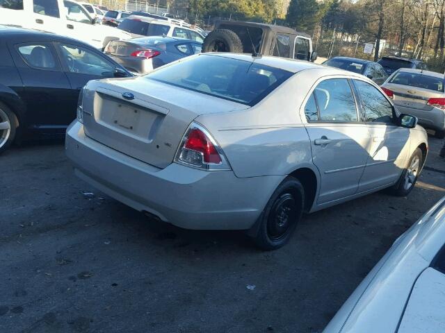 3FAHP07Z38R151497 - 2008 FORD FUSION SE SILVER photo 4